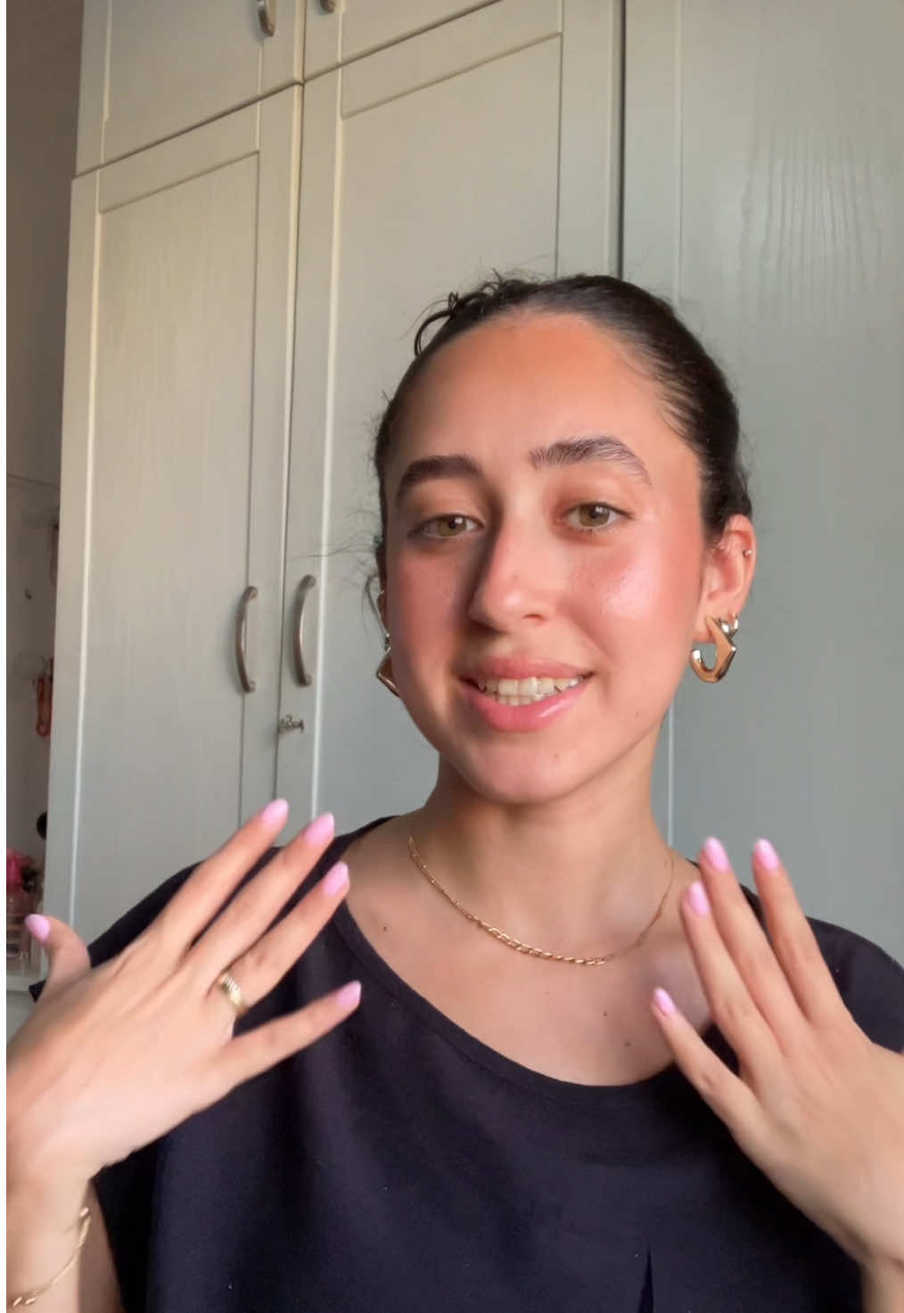 “Skin-like” makeup using only locals 🫶🏻@buend. @Fluffy. @Deolinda Cosmetics @Mothernaked @Eva Cosmetics @Mothernaked #fyp #egypt #f #localbrand #makeup 
