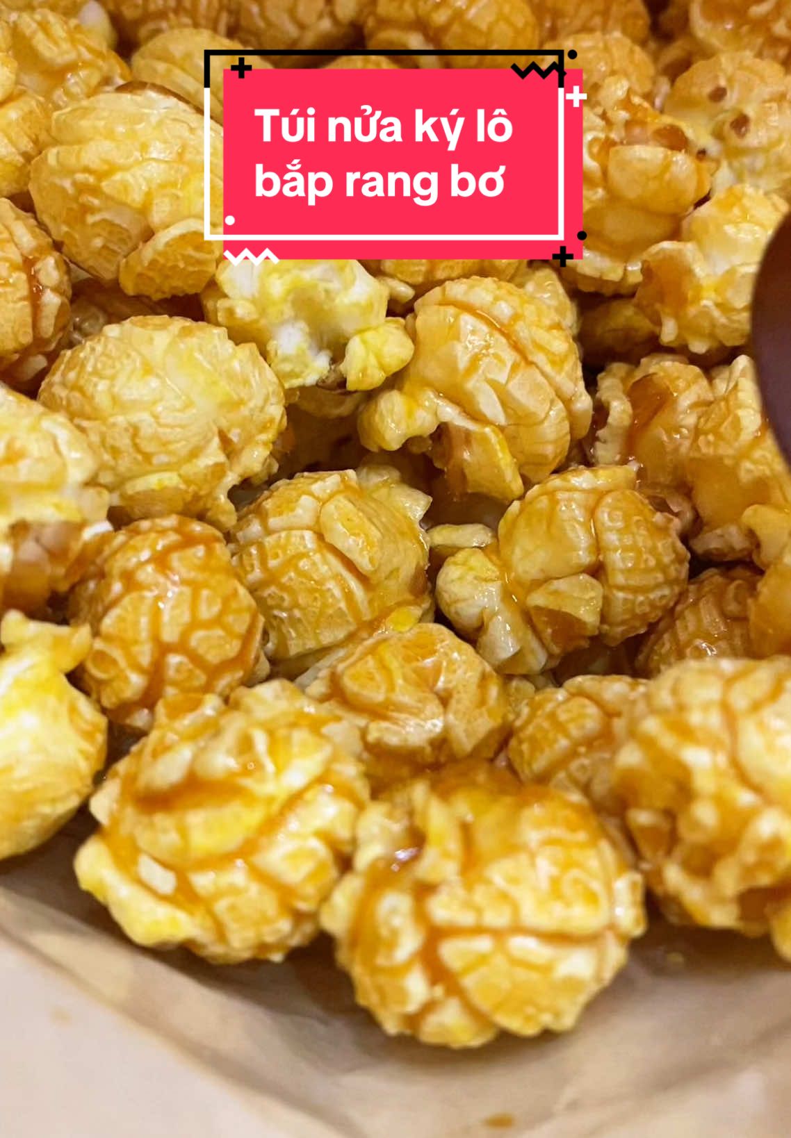 Bắp rang bơ hạt to tròn quay quay thấm đều caramel, ăn giòn tan luôn mọi người, còn nhiều vị để lựa chọn nữa! #nhunguyen28 #review #food #ancungtiktok #anvat #doanvat #anngon #baprangbo #bongngo 