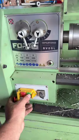 Torno bv20L descascando !#passarote #maquinas #ferramentas #lojadeusados 