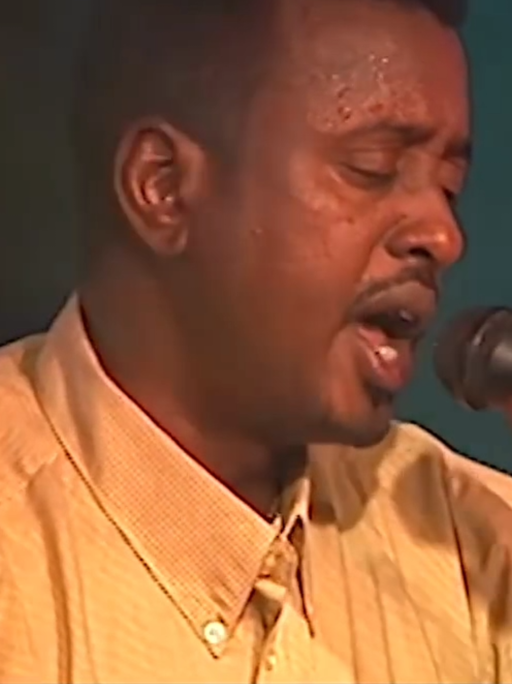 #axmedcalicigaal ft #hibanuura #ambabaxayeesocodkaa #hees hore #prokhadarnuur📷 #somalimusic #somalisong #somalitiktok🇸🇴 #CapCut #foryoupage 