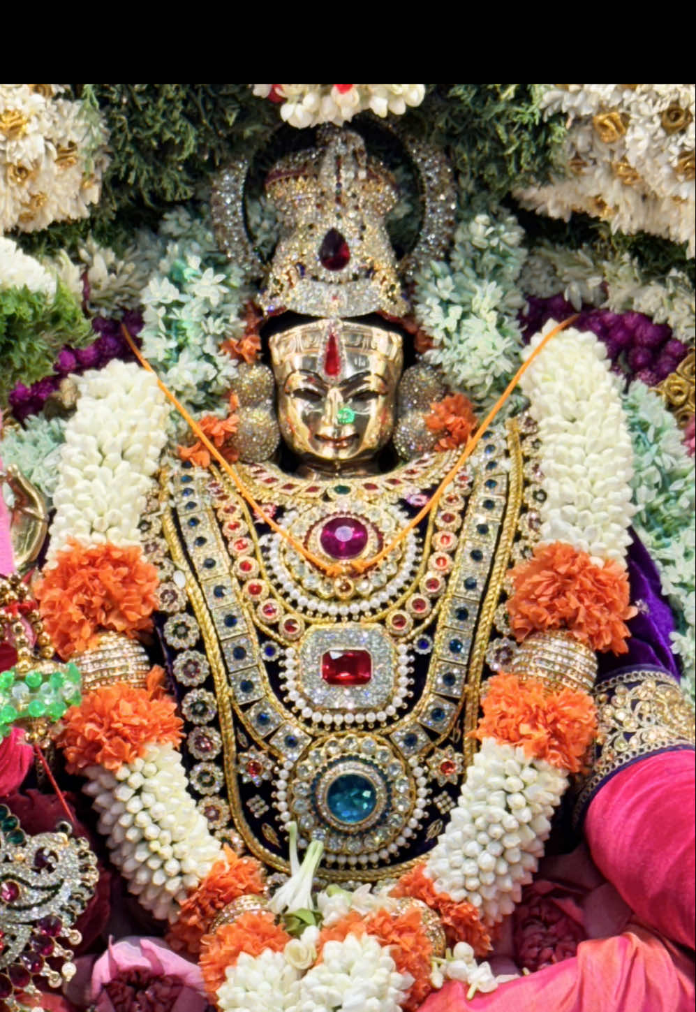 Sri Vairavimada Kaliamman Temple  CHITRA POURNAMI BRAHMOTHSAVAM 2025 Padayal Poojai in front of Kodimaram,Deeparathanai. Oonjal Utsavam for Sri Kaliamman Brahmothsavam Chitra Pournami prayer  #Yagasalaiprayers  #SriKaliammanPurappadu #vairavimadakaliamman #kaliamman #omsakthi #SriPeriyachiAmman #SriAngalamman #SriDurgaiamman #SriVinayagar #SriMurugan  #Ayyappan #SriViswanathar  #Sri Angalamman #srikalyanasundareswarar #Srikokilambal   #Sri Guruvayurappan  #SwamiyeSaranam Ayyappa 🫶🏾🏹 🐅  #Prayers #Blessing  #Lovetoshare #photography  Sri Vairavimada Kaliamman Temple  Address : 2001 Lorong 8 Toa Payoh Singapore 319259 YouTube: https://youtube.com/@cybertamilrocks?si=_qj4IaIUo_Xx8mgc TikTok: https://www.tiktok.com/@tamilchelvan_tc?_t=8owvlibAEPB&_r=1