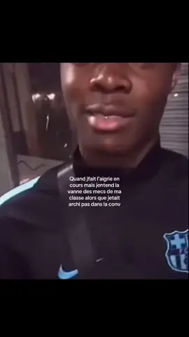 La ref elle sort tout droit des ténèbres #snapfr #humour #singe #pourtoi #pressing #ref #prt #pourtoiiiiiiiiiiiiiiiii #faitespasflopsvp #faitesmoipercerwesh 