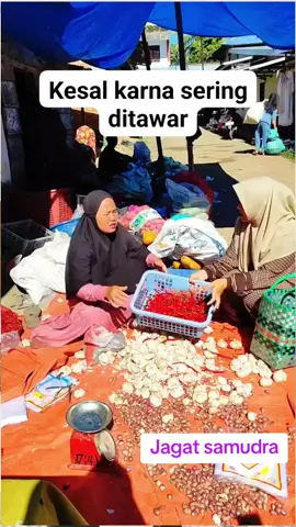 Gimana kalau kalian di posisi ibu yang nawar ini😭😭😭 #kantor #videoviral #videofyp 