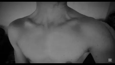 Is this a fiber in my neck? #beautybone #neck #motivation #posing #gymmotivation #fit #pump #Fitness #gym #recommendations #asethetic #fyp #bodybuilding @Jordan_The_Stallion8 @Ramon Dino @Posebyfeyi @Ronnie Coleman @Gymshark @David Laid @Mark Mugen @LA7 Gym @Jeff Seid @Miranda Cohen 
