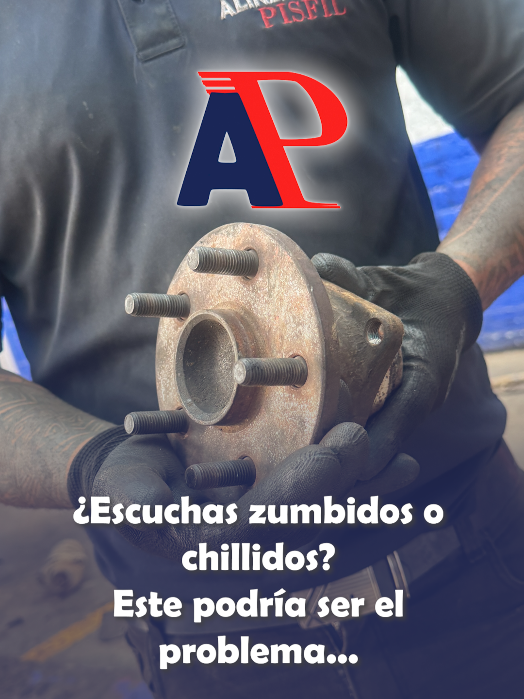 ¿Tu auto hace ruidos al girar o al conducir?🤔🚘 Podría tratarse del rodaje, una pieza clave que muchas veces se pasa por alto. En este video te explico las razones por las que puede dañarse, las señales que indican que ya está fallando y por qué es tan importante revisarlo a tiempo.👨‍🔧🅰️🅿️ Ignorar estos síntomas puede llevar a reparaciones más costosas. Más vale prevenir. #tallerautomotriz #alineamientopisfil #amortiguador #suspension #MecánicaAutomotriz #rodaje #frenos #carros