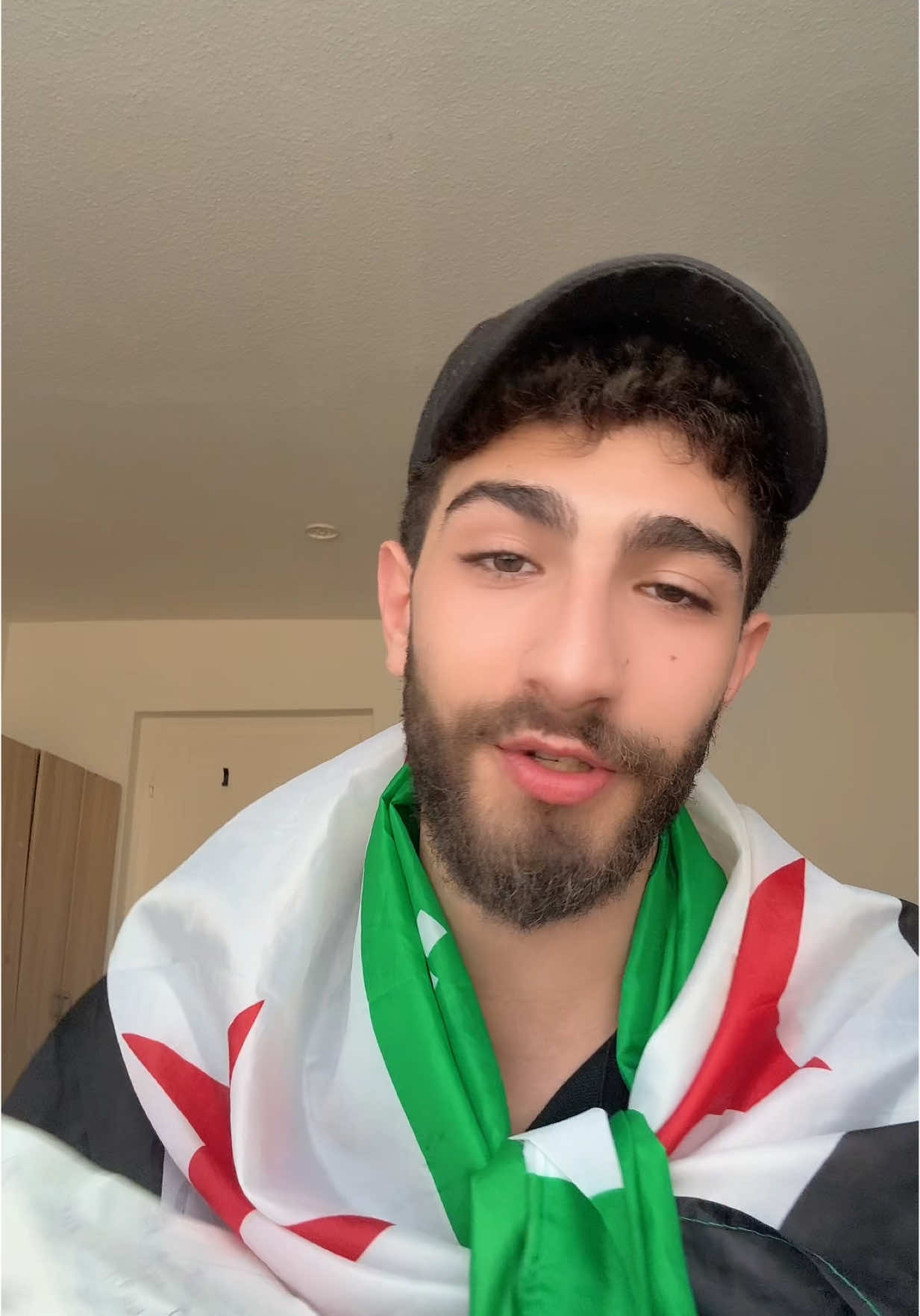 بداية موفقة لا سوريا يارب الله يحمي بلادنا من كل شر 🇸🇾 #محمد_الخطيب🥸 #سوريا #ترامب #سعوديه #شرق_الاوسط #دمشق #ادلب 
