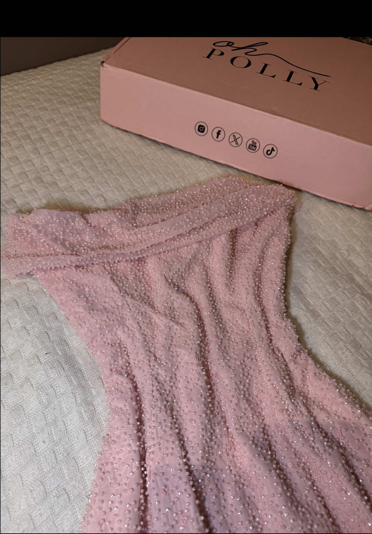 Unboxing my birthday dress with me 🌸💖 @Oh Polly  #birthday #dress #ohpolly #girl #pink #sparkles #fy #fyp 