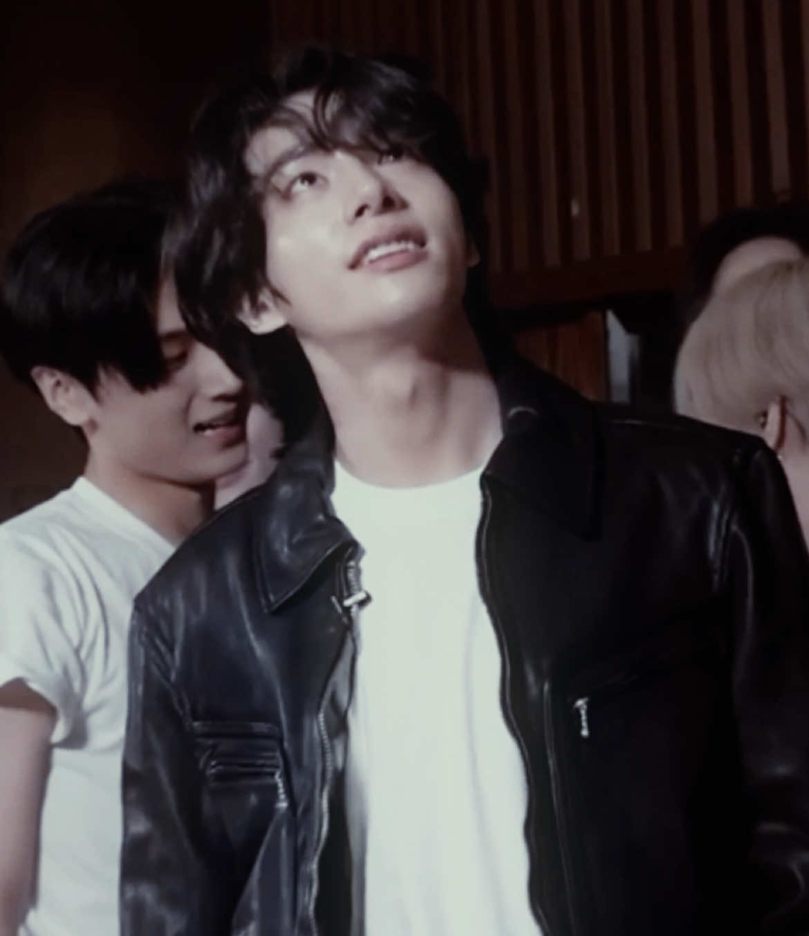 TWO DAMNN BTCHES 🧎🏻‍♀️  #jake #jay #simjake #parkjongseong #jakeedit #jayedit #jakeenhypen #jayenhypen #enhypen #enhypenedit #europetour #fyp #viral #foryou #edit #kpopedit #kpop cc : me @wonie ≽^• ˕ • ྀི≼ @thomas @geo @julia;⭑.ᐟ˖ @Derek｡⋆୨୧˚ @ѕɑмιяɑ ˚୨✧୧˚ @bibi ! @jackie 𝝑𝝔 