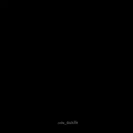 تضحكش عحالك وتحكي انو في حدا بحبك 🖤 . . . . #مالي_خلق_احط_هاشتاقات 