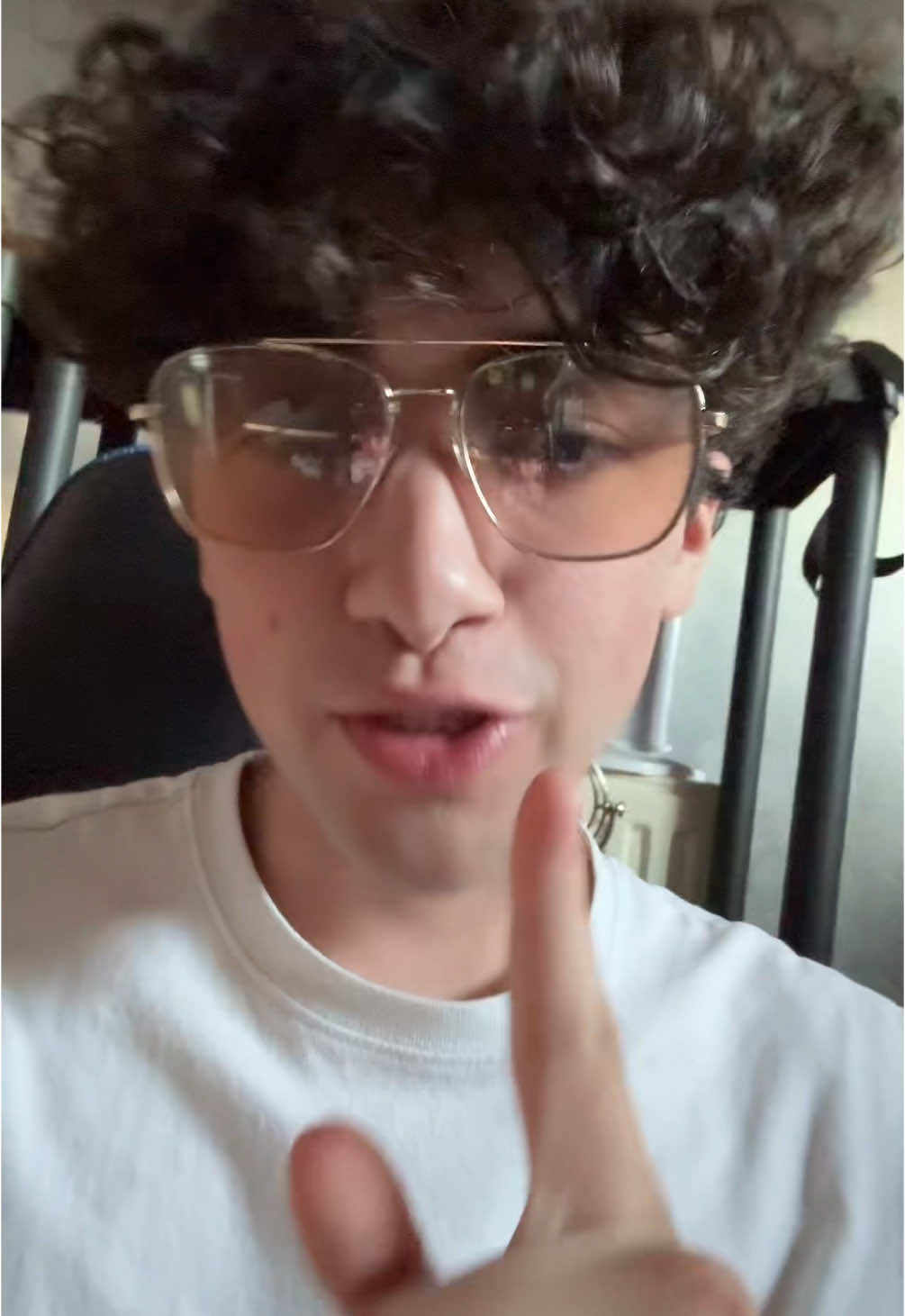 Faut toujours la ref ça bouge pas #jewbuzz #mazeltov #pourtoi #fyp #humour #drole 