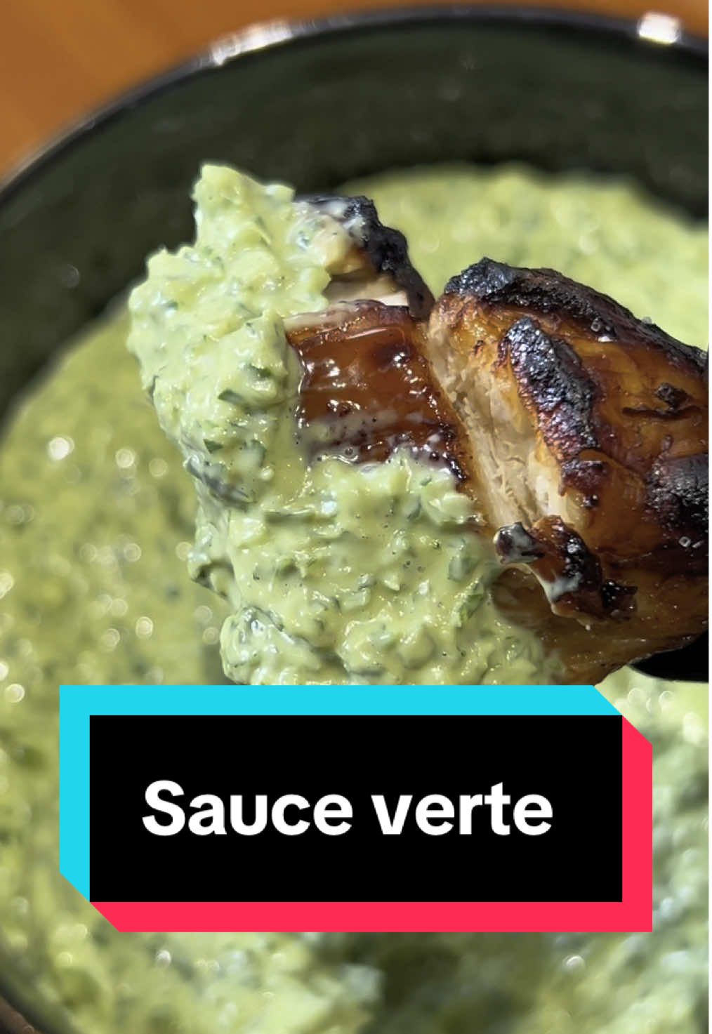 Sauce verte pour accompagner vos grillages , vos barbecues #sauceverte #sauce #barbecue #poulet #grillades #pourtoi 