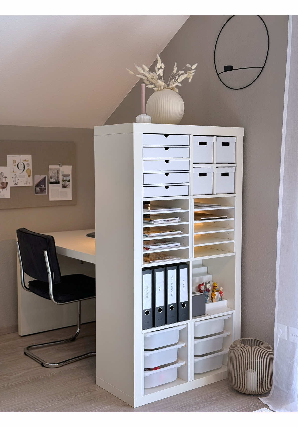 Absoluter Gamechanger für Kallax Regale: die Einsätze von Kallaxshop 🤝🏼 (Werbung unbeauftragt) #ikeakallax #kallax #kallaxhack #ikeahack #ikea #büro #homeoffice #ordnungssystem 