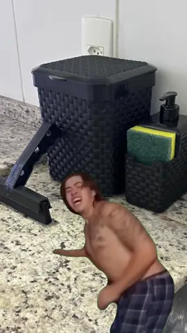 🫢 EU quando vejo esse kit de pia rattan por 20% OFF e frete grátis! ✔️ Lixeira com pedal super prática ✔️ Dispenser 2 em 1 (detergente + esponja) ✔️ Estilo + organização na sua cozinha 😍 🛒 Tá na nossa loja do TikTok Shop com desconto, corre! #TikTokShop #OrganizaçãoDaCozinha #KitDePia #AchadinhosTikTok #Fyp #LixeiraComPedal #Dispenser #FreteGrátis