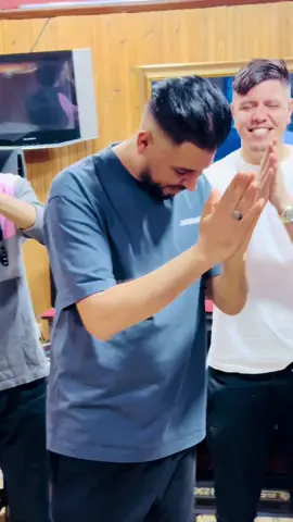 في عشقها رانى طايح أرواحو رفدونى 🔜❤️