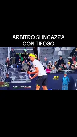 INCREDIBILE ALL ATP DI ROMA Arbitro sbraita contro tifoso indisciplinato  #perte #foryou #atproma #internazionalibnldiitalia #zverev #fils 