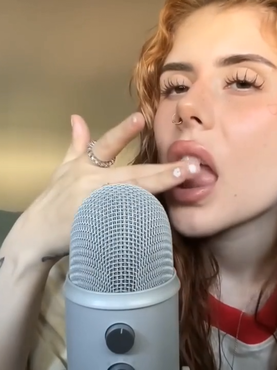 ASMR MOUTH SOUNDS 👅  #asmr #asmrmouthsounds 