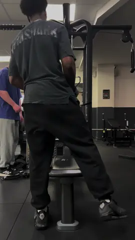 Back days #SelfImprovement #fyp #relateable #gym #relateable #gymshark 