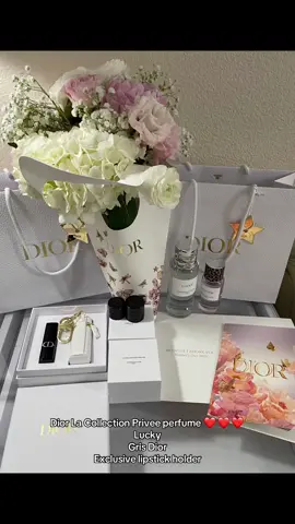 #dior #diorbeauty #fyp #tiktok #beauty #beautytiktok #gwp #diorbeautylovers #fragrance #fragrancetiktok #mothersday @Diorbeauty 