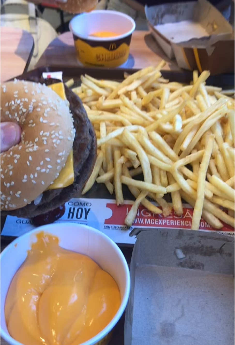 Top momentos de la vida mac😍🍔 #fyp #macdonalds #gorditosfelices 