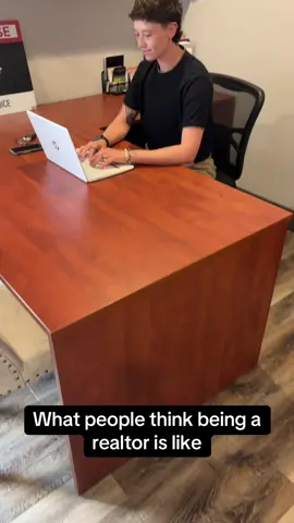 expectations vs. reality!🤣 #realtortok #realestateagent #realestatetiktok #funny #humor #trending #fyp  #reality #dayinmylife #funnytiktokvideos #realestateislife #viral  #tiktokchallange