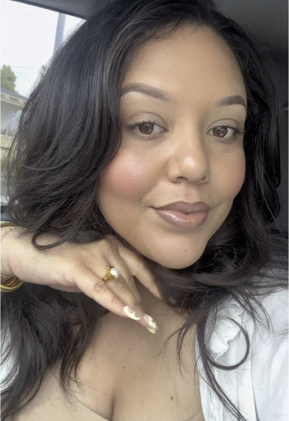 lip combos in the car 🤍 @SACHEU Beauty US lipliner stain in hey zel @EXO Cosmetics lipstick in dream girl @makeupbymario lipliner in Travis + plumping gloss in rosewood glow  #summeressentials #lipcombo #mediumskintone #beautycreator #BeautyTok 