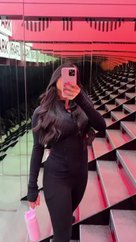 Summer is calling 🏋️‍♀️🤸‍♀️ #gym #spark #kw 