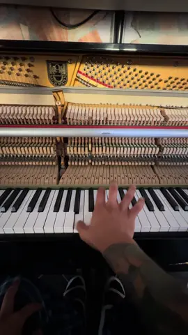 Thundeer! 🔥  #piano #foru #perte #fyp #forupage #pianotok #passion #thunder #acdc #rock #thunderstruck 