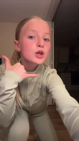 My new fave gym set thank you @WEARARI #iconic #fypppppppppppppp #iyla #fyp #smithfamily #gymstyle 