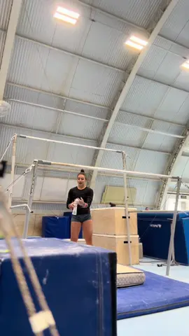 Treininho com a participação especial da queridinha @juju_nsoares 💙😅