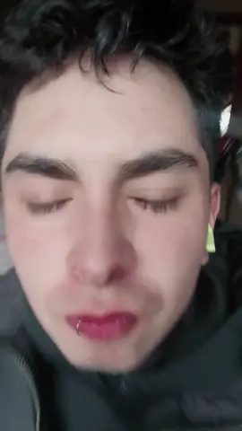 jjjj si su profe se cree guapo pero no lo es #viral #fyp #profesor 