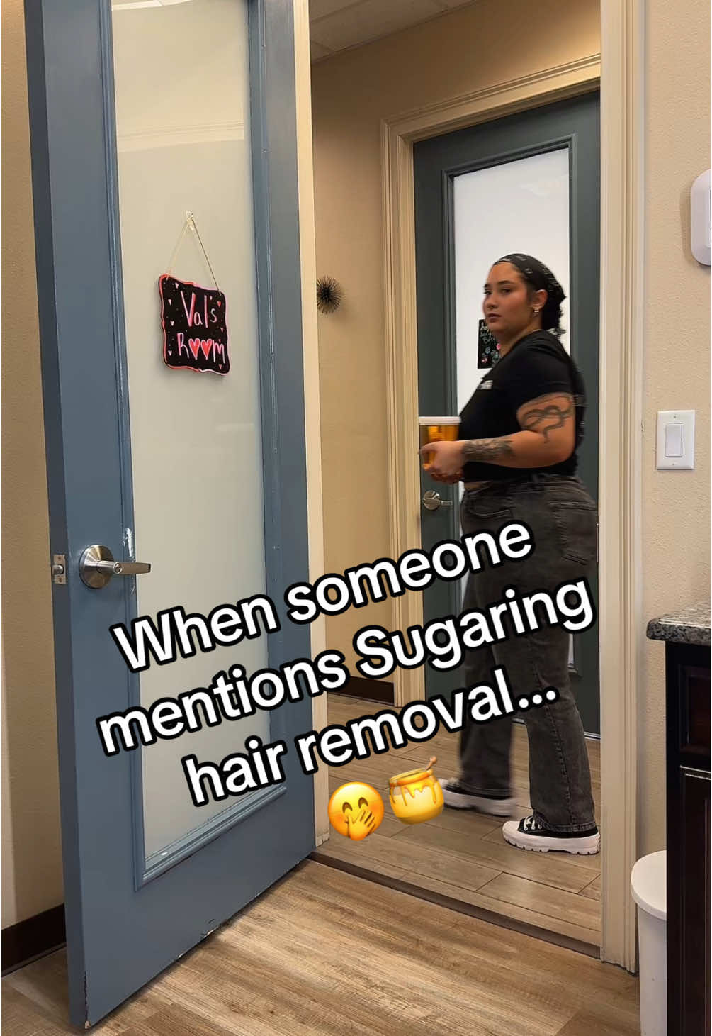 Never tried Sugaring… SAY LESS🤭🍯#SugaringHairRemoval #silkysmooth 