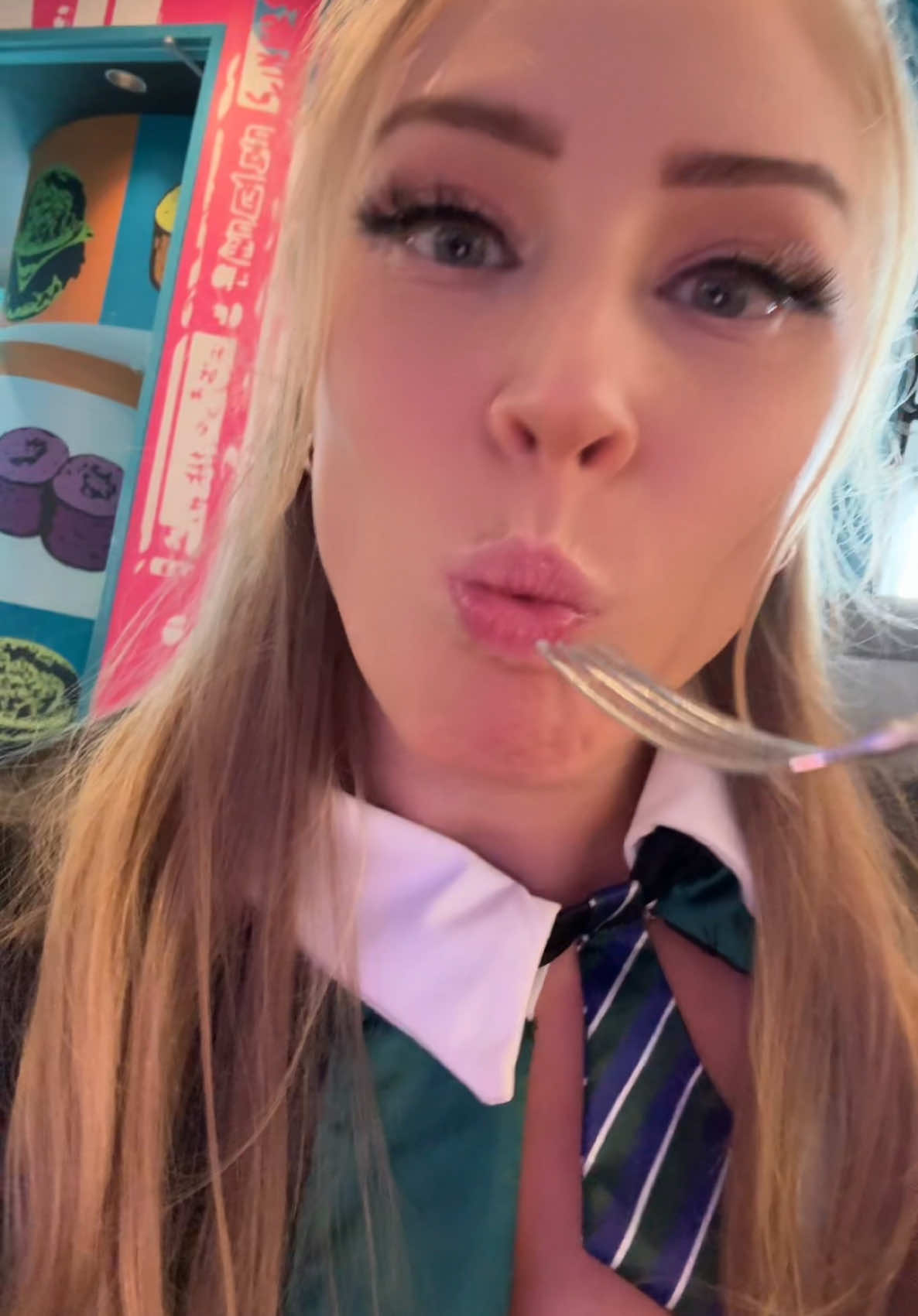 Yummmyyyyy #shrimp #fries #blonde #cute #bites 