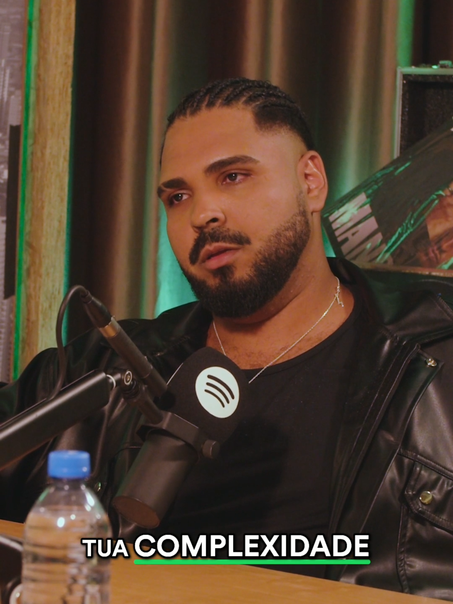 No Mano a Mano, @paulovieirareal compartilhou um pouco sobre a importância e desafios de um homem preto fazer terapia.  #manoamano #manobrown #podcast