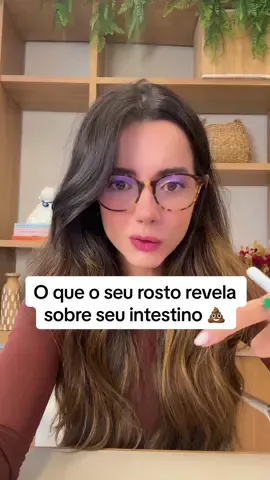 Seu rosto tem te dado sinais… Acne no queixo, olheiras profundas, inchaço matinal, pele opaca. Esses sintomas não são normais. Eles podem ser o reflexo silencioso de um intestino inflamado 💩— e isso trava o seu emagrecimento. A boa notícia? As inscrições para o Desafio Reprograme-se 14 estão abertas! 🔥  Clique o link da bio e saiba mais.  #intestinopreso #intestinoinflamado #saudeintestinal #perderpeso #equilibriohormonal #hormoneimbalance 