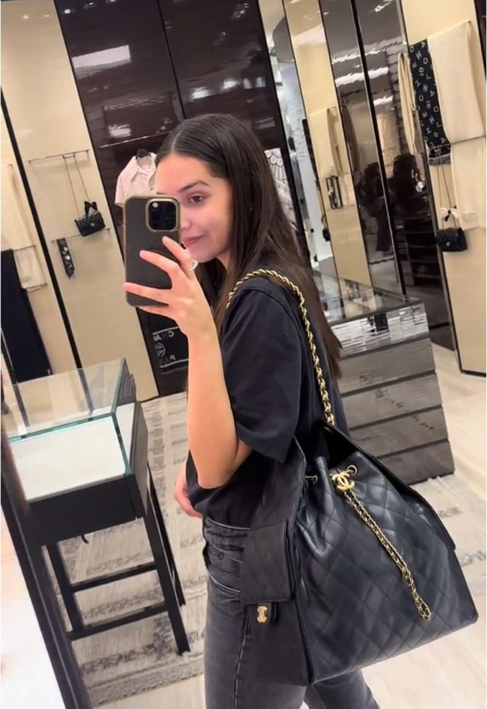 Donde puedes trabajar como fashion buyer? #fashiontiktok ##trabajodemoda #fyp #fashioncareeradvice #fashioncareer #careeradvice #fashionbuyer 