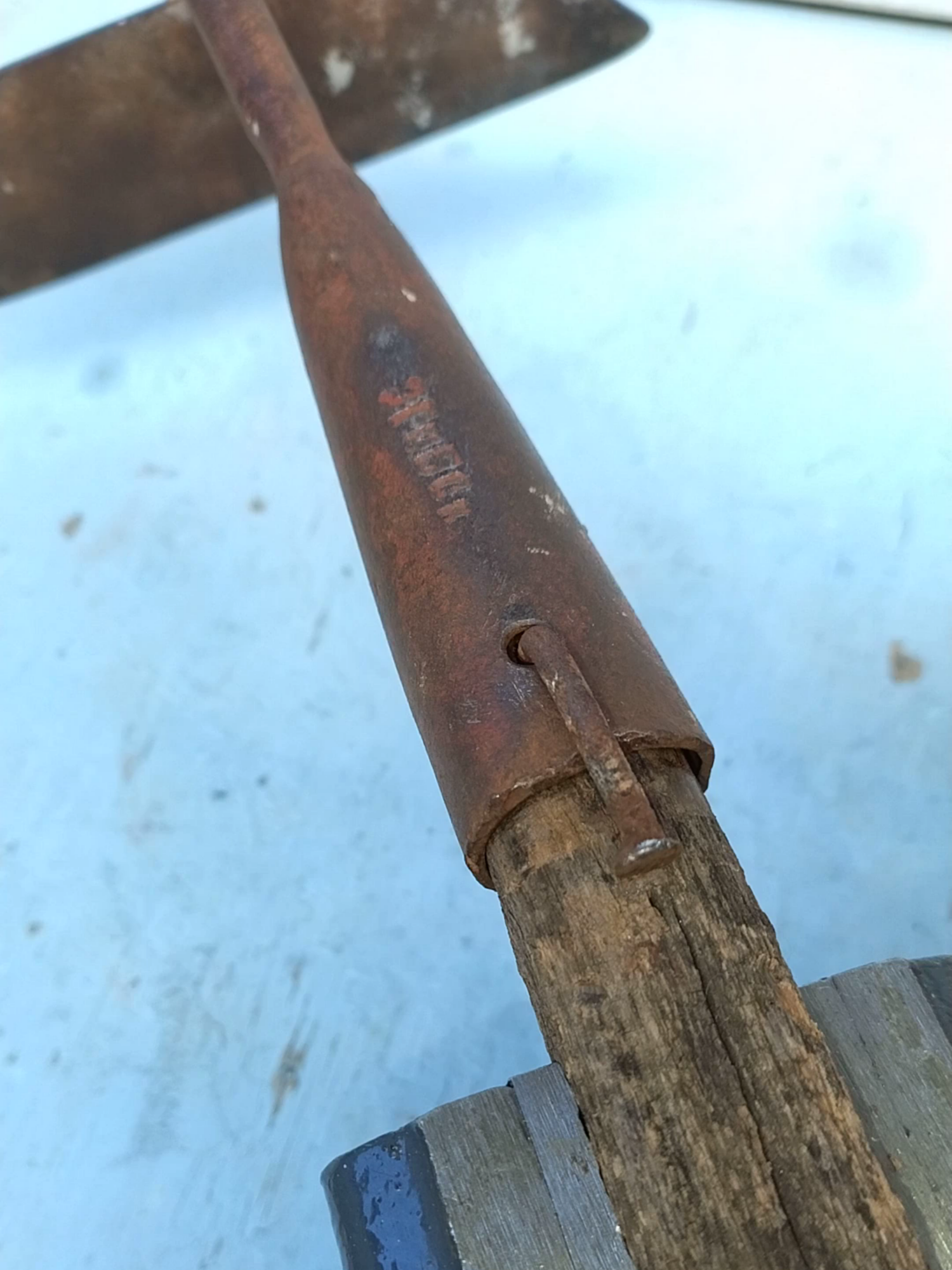 Unique Hoe Handle Making Technique You've Probably Never Seen Before. Woodworking ideas and projects. Woodworking tips and tricks that really work #DIY #woodworking #tips #tricks #skills #howtomake #howtotiktok