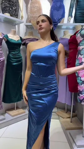 VESTIDO ELBA 🔥 Tienda física : GALERÍA SAN PEDRO SÓTANO 1 tienda 0118  Pedidos al 998085221 📱#outfit #vestidosde15 #vestidosdefiesta #azulacerotendencia #vestidoslindos #elegancia #ropamujer
