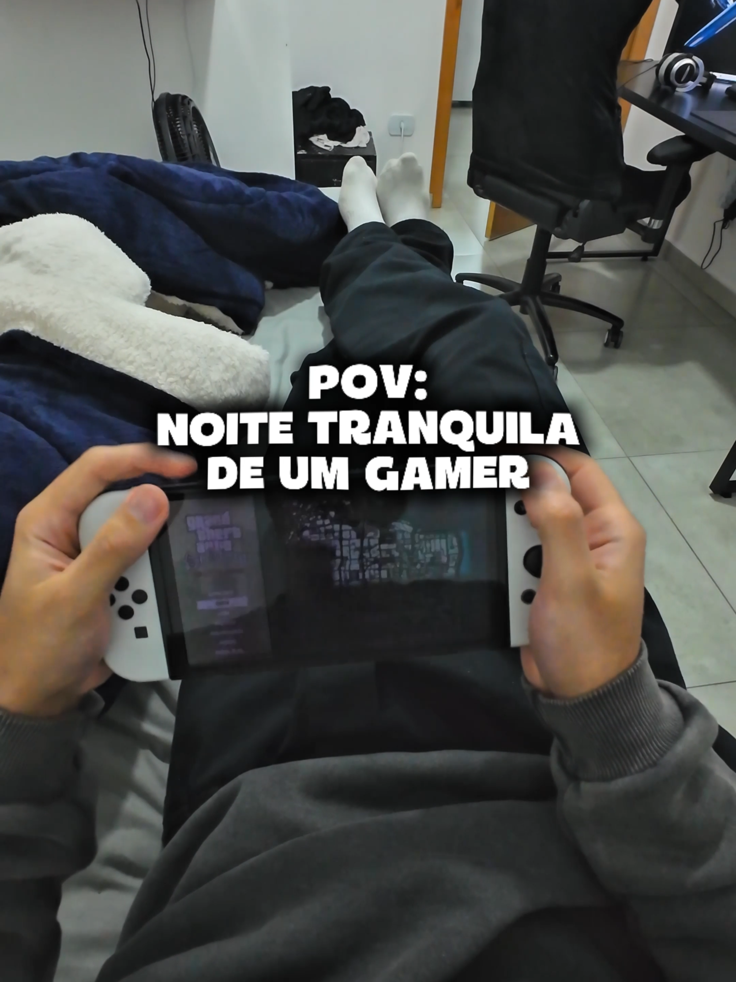 Noite Chuvosa morano sozinho 😵‍💫#rotina #morandosozinho #setupgamer #felipeganbaru #pov #gamer #fyp