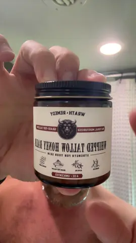 I love the way it soothes my skin. Literally some of the best stuff I’ve used. #beeftallow #tiktokmademebuyit 