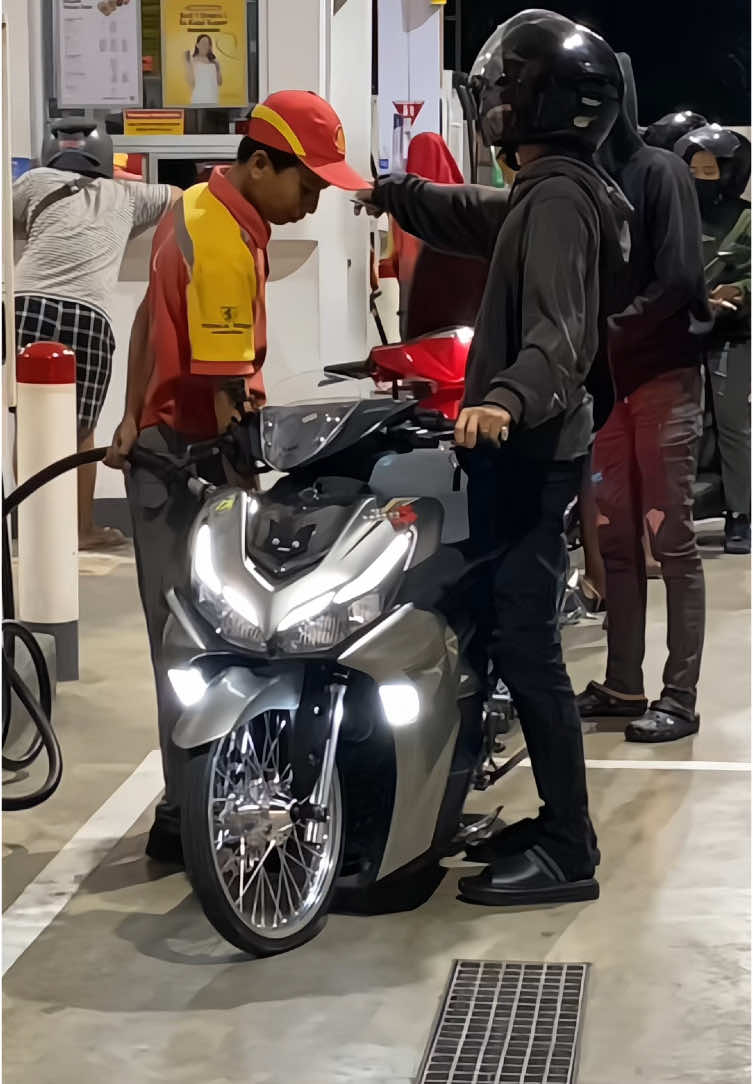 #aerox155 #aeroxmodifikasi #aeroxring17 #thailandstyle #aeroxsilver #aerox 