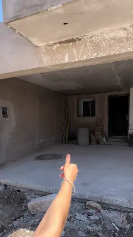 Imagina que pudieras remodelar tu casa o negocio con solo un chasquido  de dedos…  Sería sorprendente el poder hacerlo así de fácil ¿verdad?, la realidad es que trasformar un espacio requiere planificación, tiempo, presupuesto. Diseñar, presupuestar, coordinar obra, elegir materiales, entre muchas cosas más no es tan simple como parece. Estás pensando en construir o remodelar tu casa o negocio? Contáctanos…