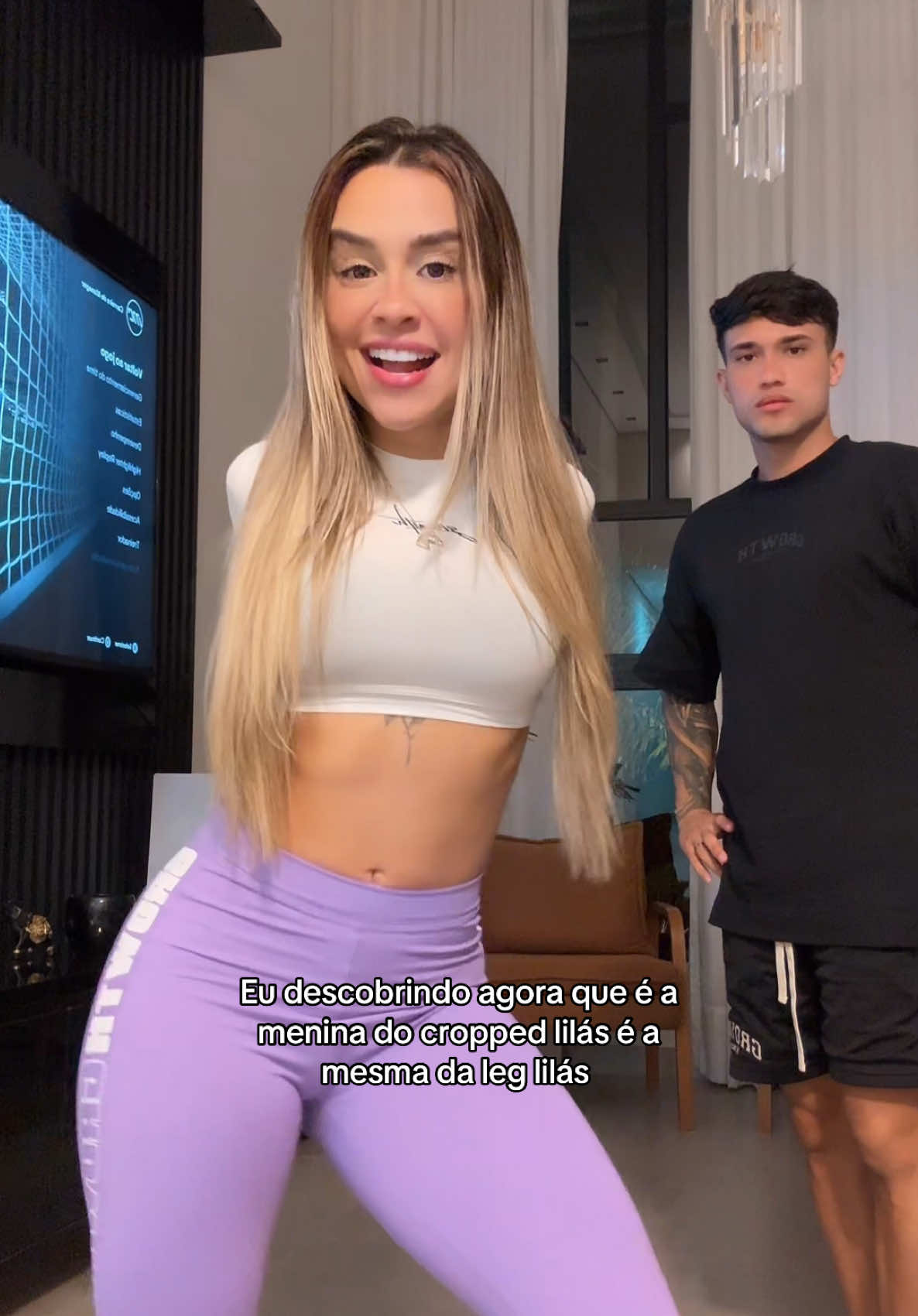 A menina do cropped lilás #cachorrinhademadame #trabalhecomartistas 