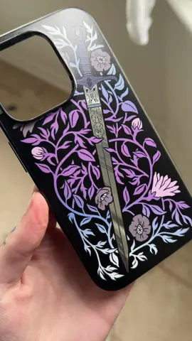 Prettiest phone case I’ve ever had, plus it’s mag safe!! @PopSockets #iphonecase #BookTok #bookish #powerless #throneofglass #romantasy 