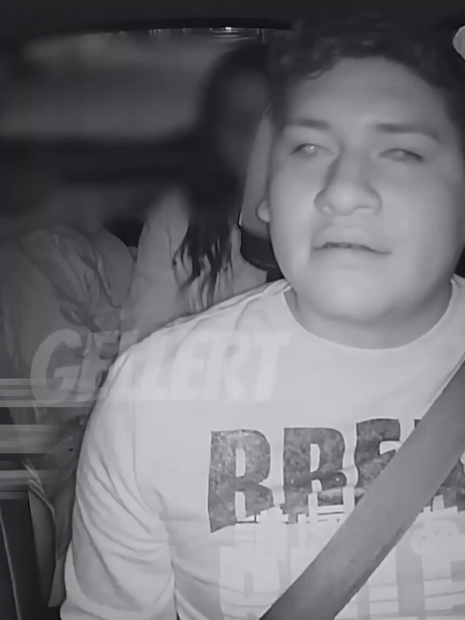 ¡Vaya amistades! Abandona a su amiga tomada en taxi por aplicación#noticias #shorts #ultimahora #noticiastiktok #mexico