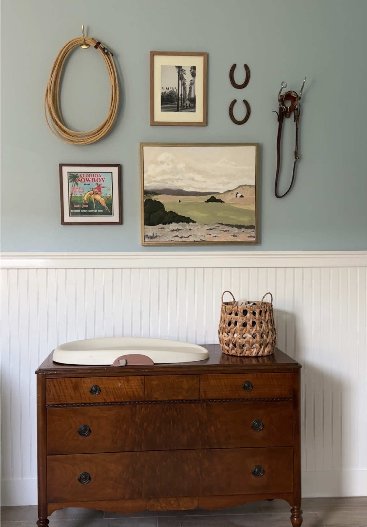 My little boy’s vintage cowboy room 🩵🤠 #creatorsearchinsights #babyboynursery #babyboyroom #boyroom #toddlerboyroom #cowboyroom #vintagebabynursery #vintagetoddlerroom 