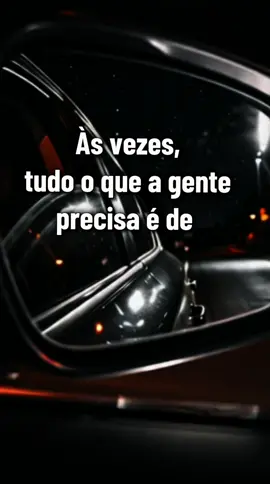 às vezes tudo que precisamos é de estrada ,com  aquela música boa que faz você relembrar bons momentos vividos #mentepositiva #boanoite #nostalgia #momentos #estrada #reflexão 