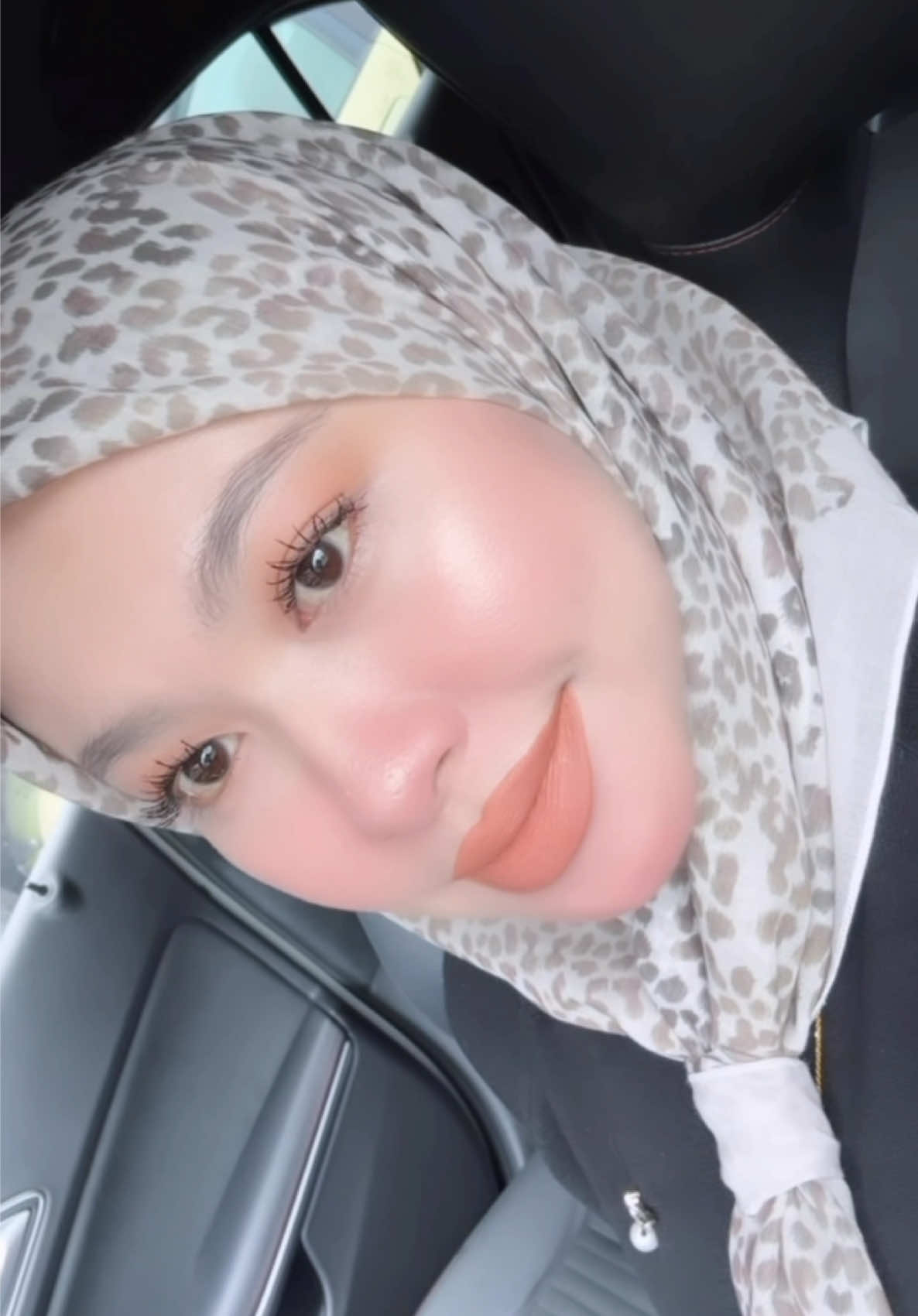 Replying to @♥︎𝓛𝔂𝓷𝓪 𝔂𝓾𝓼𝓻𝔂♥︎ mira pakai new code sweet orange ( beli kt showcase )
