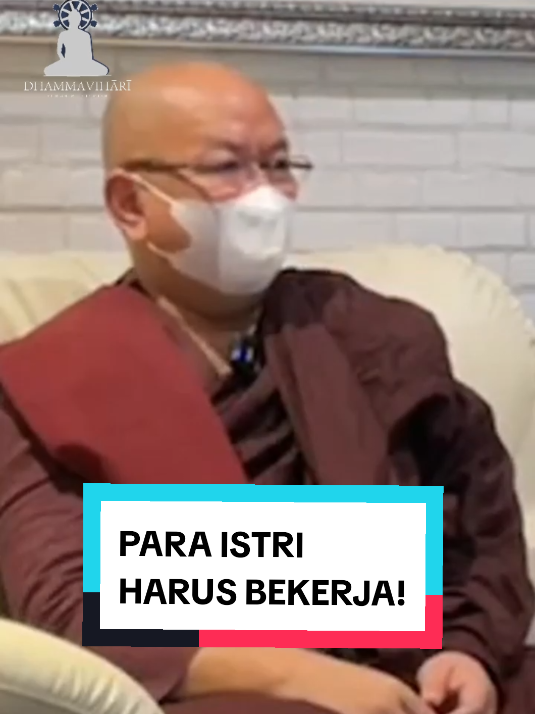 Kalau para istri menyerahkan nasibnya kepada para suami yang baik maka ia akan hidup seperti di surga. Tetapi jika sang suami sering membuat masalah, maka sang istri akan hidup seperti di neraka! Demikian saran dari Y.M. Sayadaw Kheminda. Ada baiknya seorang perempuan yang sudah menikah tetap memiliki pekerjaan atau sumber penghasilan agar tidak sepenuhnya bergantung pada suami sebagai bentuk perlindungan diri. #Istri #Suami #RumahTangga #Kerja #IbuRumahTangga #HouseWife #Stayathomemom #Penghasilan #Ceramah #Quotesoftheday #Kebijaksanaan #Wisdom #Nasehat #Dhamma #Dharma #AshinKheminda #DhammavihariBuddhistStudies #OneStopDhammaHouse 