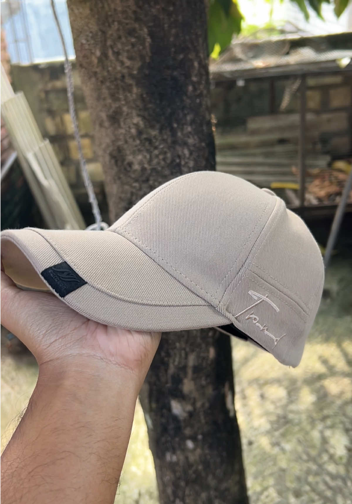 Topi pria 2025 bikin keren abiss tampilan jadi rapi elegan