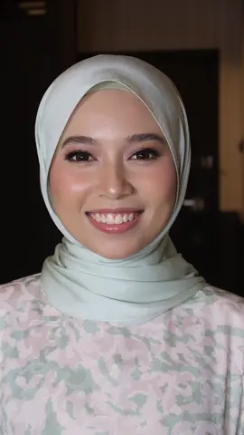 Beautiful Sarah for her convocation day 🎓✨ Thank you so much Sarah for having me !  Anyone nk makeup for convocation boleh DM or WhatsApp tiera ok. #makeupselangor #makeuppuncakalam #makeupklang #makeupconvokl #makeupartistshahalam #makeupkualalumpur #makeupconvouitm #makeupconvo